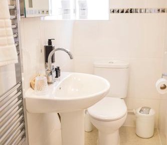 Single Room with Shower - 2nd Floor
