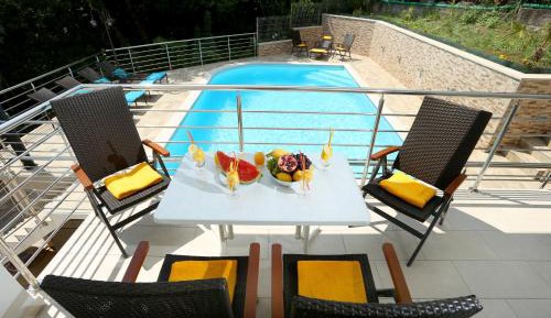 Apartment with Sea View (6 Adults)