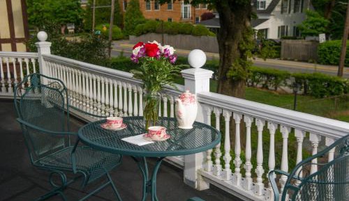 Queen Room with Balcony