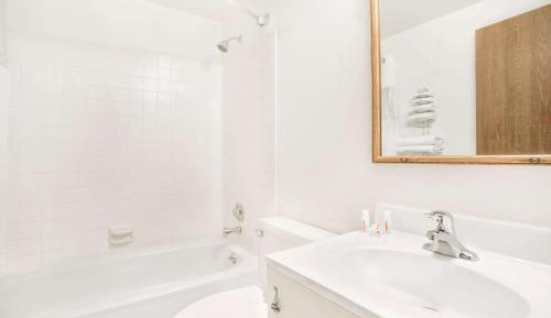 King Room - Non-Smoking