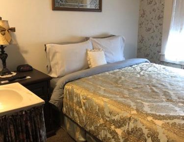 Queen Room
