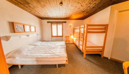 Quadruple Room with Private Bathroom