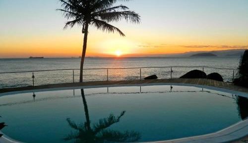 One-Bedroom Bungalow with Sea View