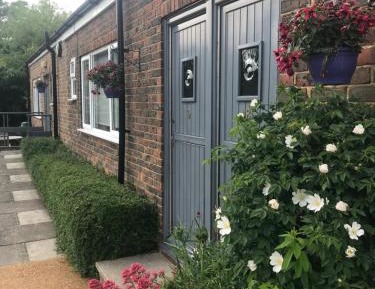 Family Room with Garden View (dogs welcome)