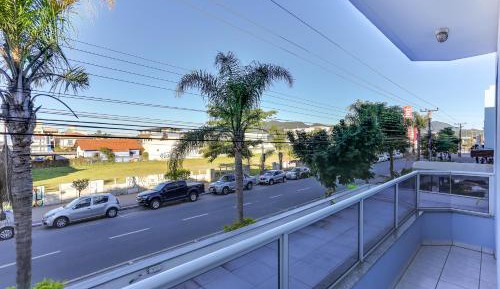 One-Bedroom Apartment with Balcony (4 Adults)