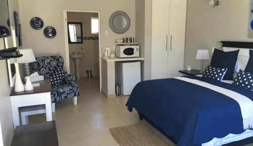 Luxury Queen Room