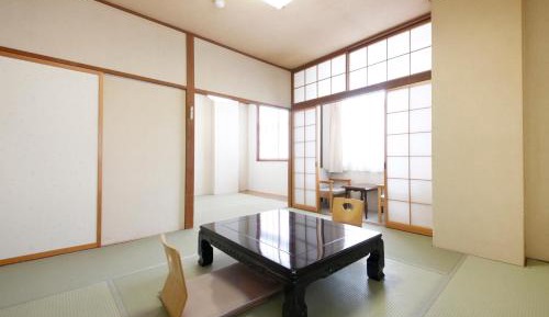 【Check In 15:00-18:00】Room Selected at Check In with Toilet - Non-Smoking