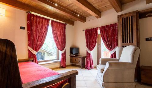 One-Bedroom Apartment - Split Level