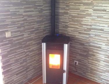 Apartment with Mountain View