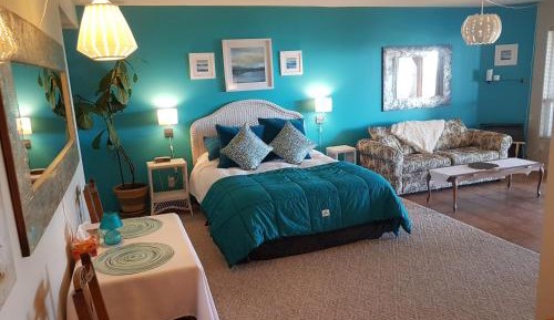 Deluxe Queen Room with Ocean View