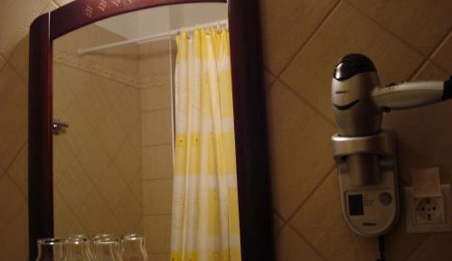 Deluxe Studio with Fireplace