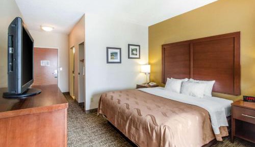 King Suite - Disability Access/Non-Smoking