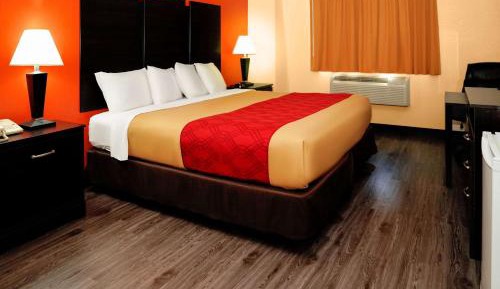 King Room - Accessible/Non-Smoking