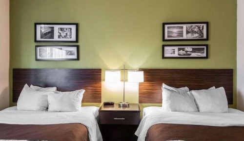 Queen Room with Two Queen Beds - Non-Smoking