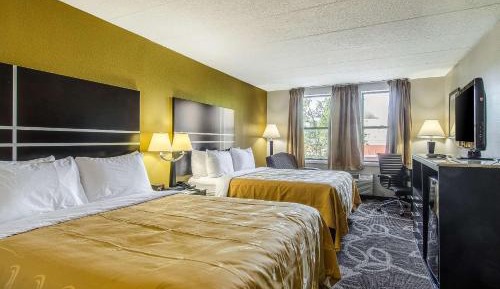 Queen Room with Two Queen Beds - Non-Smoking