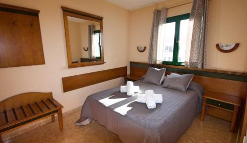 Apartment with Pool View 