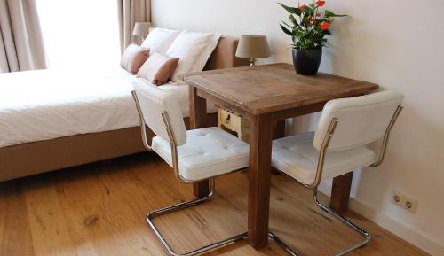Large Studio with Canal View (2 People)