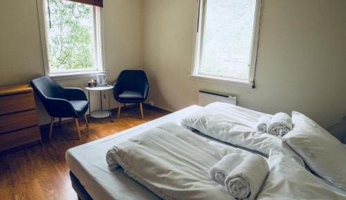 Twin Room with Shared Bathroom