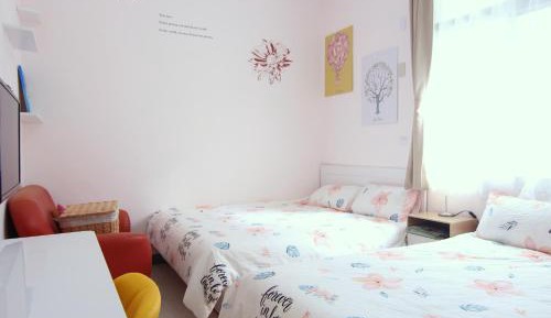 Quadruple Room with Shared Bathroom