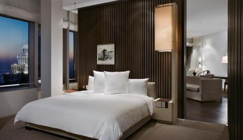 Bund River View Suite