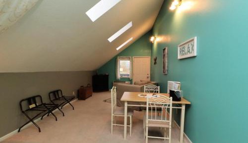 Deluxe Family Room