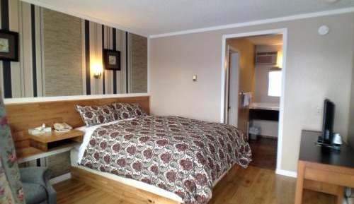 Queen Room