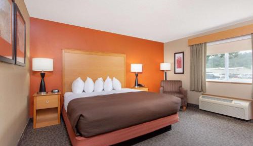 King Room - Non-Smoking