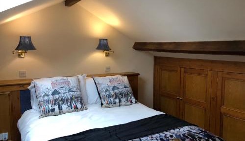 Deluxe Suite with Spa Bath