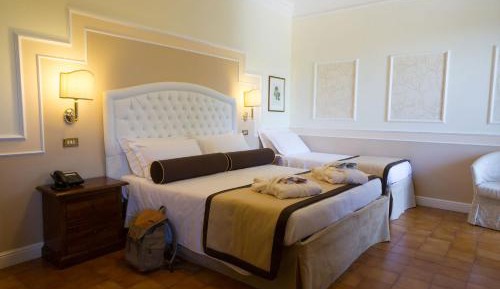 Triple Room with Mountain View and Spa Access