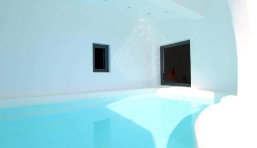 Superior Suite with Jetted Pool	