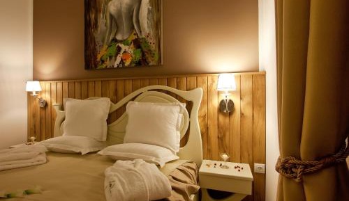 Two-Bedroom Maisonette with Free Spa Access