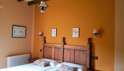 Standard Twin Room with Mountain View