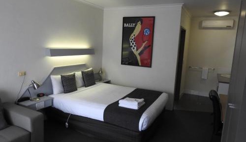 Executive Queen Room