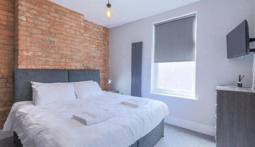 Deluxe Double Room with Shower