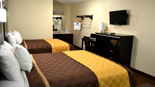 Queen Room with Two Queen Beds