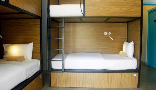 Bed in 6-Bed Mixed Dormitory Room with 10% Discount on Laundry