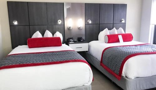 Studio Suite with Two Double Beds - Mobility Accessible - Non-Smoking