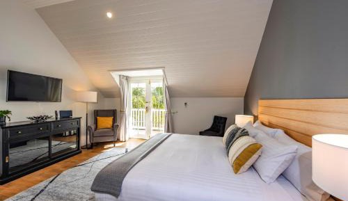 Superior King Room