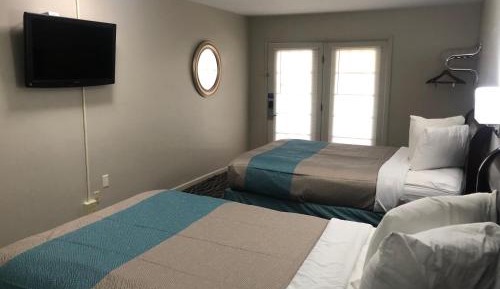 Deluxe Quadruple Room - Non-Smoking