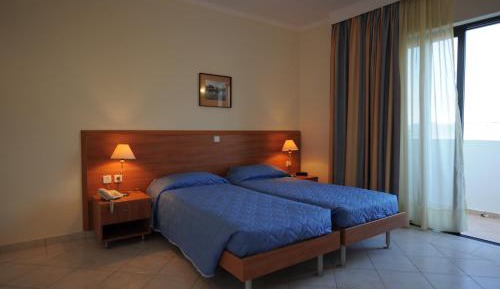 Executive Studio (3 Adults)