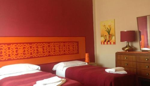 Twin Room with Private Bathroom