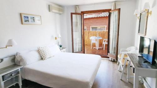 Double or Twin Room with Terrace