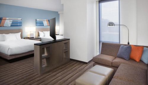 King Studio Suite with Kitchen and Sofa Bed