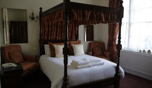 Executive Double Room with Four Poster Bed