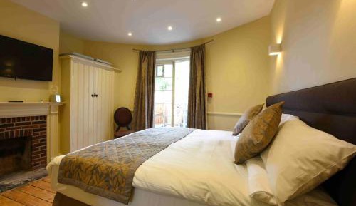 Deluxe Double or Twin Room with Garden View