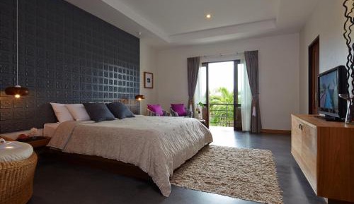 Deluxe Balcony Suite