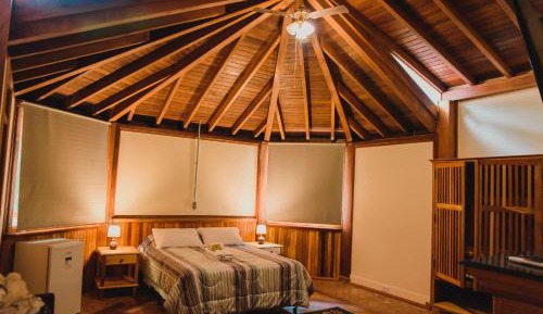 Queen Suite with Spa Bath