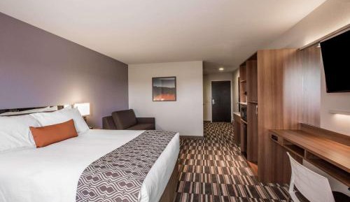 Queen Room - Disability Access/Non-Smoking