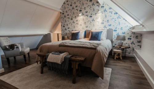 Deluxe Double Room with Shower