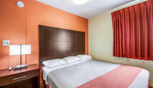 King Room - Non-Smoking